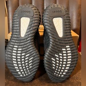 Yeezy 350 v2 Mx rock size 5.